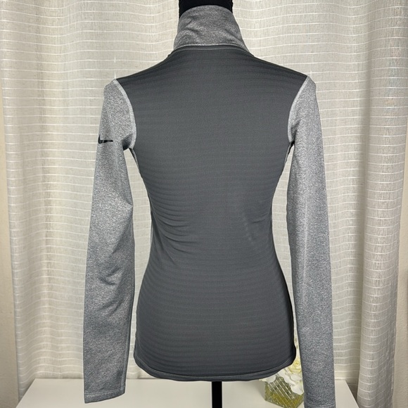 Nike Pro Dri-fit Hyperwarm 1/2 Zip Pullover Top Gray Long Sleeve Thumb, XSmall - Picture 3 of 15